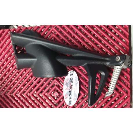 Platine arrière droite Triumph 675 street triple 2007 à 2012 *