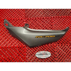 Cache sous selle gauche 700 NC S 12-14