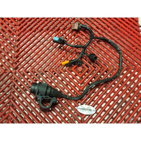 Faisceau avant avec prise accessoire 700 NC S 12-14