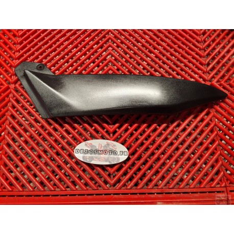 Plastique sous réservoir droit R1 2002-2003