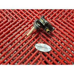 Robinet d'essence de reservoir pour BT1100 Bulldog 01-07