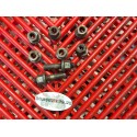 Ecrous + 2 goujons de collecteur d'échappement de R1 2002-2003