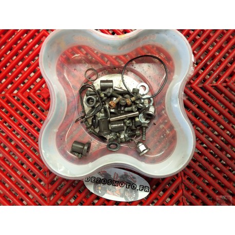 Visserie haut moteur de R1 2002-2003