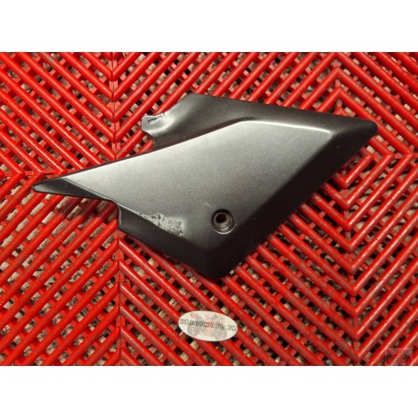 Sous selle droit 650 SV injection 2003
