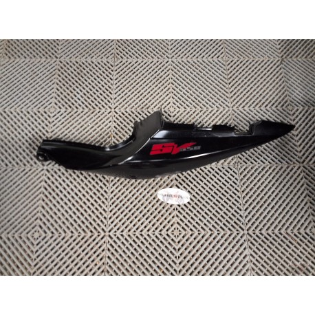 Coque arrière gauche 650 SV 2008