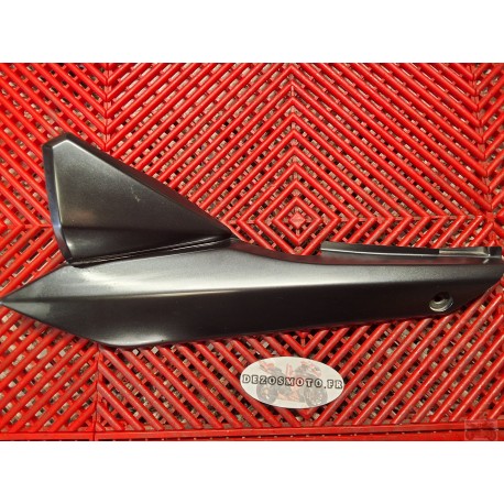 Cache lateral gauche 650 Bandit 07-08