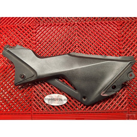 Carénage sous réservoir gauche CBR 125 R 11-16 