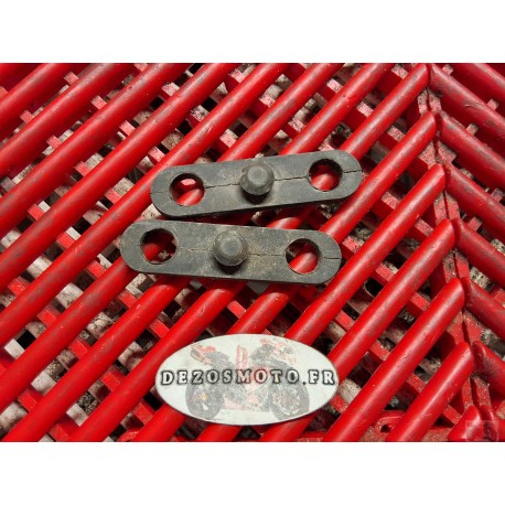 Caoutchoucs sous retroviseurs de 600 et 750 GSXR 04/05