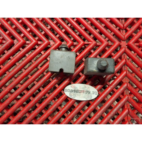 Tampons sous reservoir de R6 03-05