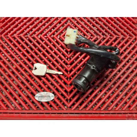 Neimann avec une clé d' ER6 2009-2011