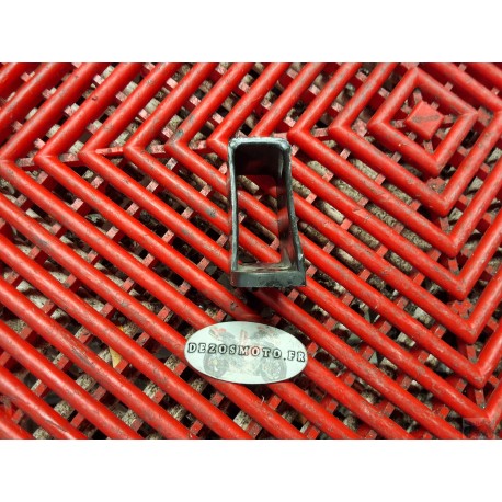 Passe durite de frein arrière pour Z750 et Z1000 2003-2006