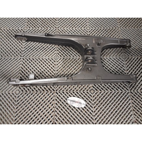 Bras oscillant de KTM 125 Duke 11-12 *