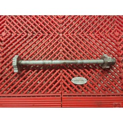 Axe de roue arrière de KTM 125 Duke 11-12