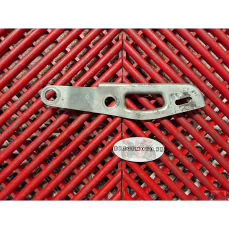 Patte de fixation bas de carénage gauche de 848, 1098, 1198