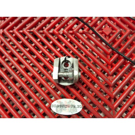 Platine Cale-pied avant gauche pour 690 Duke 2016--2019