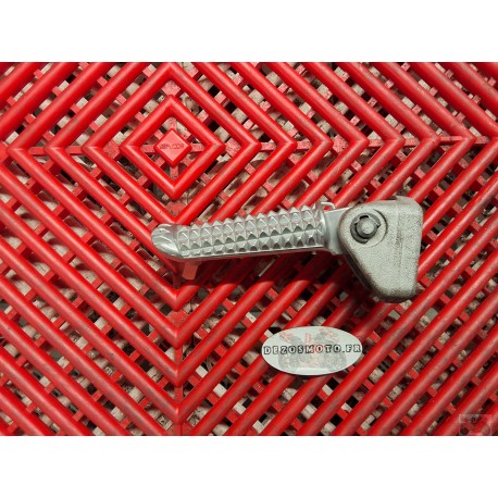 Platine Cale-pied avant droit pour 690 Duke 2016--2019