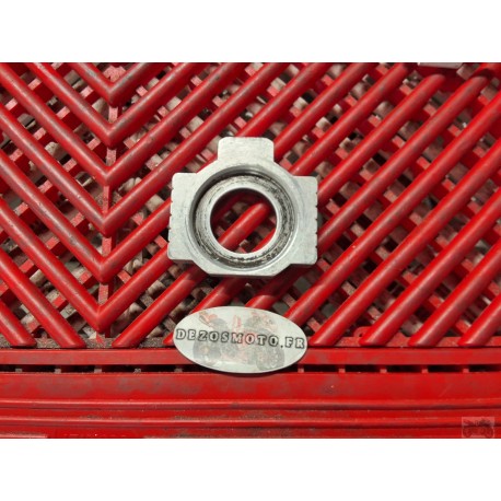 Centreur de Roue arrière droit pour 690 Duke 2016--2019