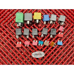 Lot de relais et fusibles de BMW R1150 RT 01-04