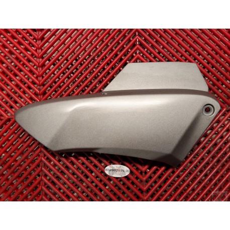 Carénage sous selle gauche pour 1000 CBF 06-12 *