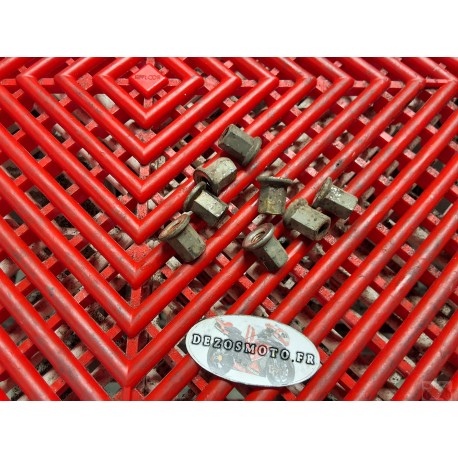 Ecrous de fixation de Collecteur d'échappement pour 1000 CBF 06-12