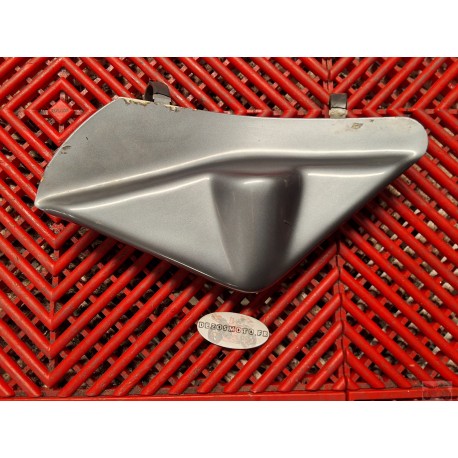 Cache sous selle droit de BMW R1150 GS 99-03 *