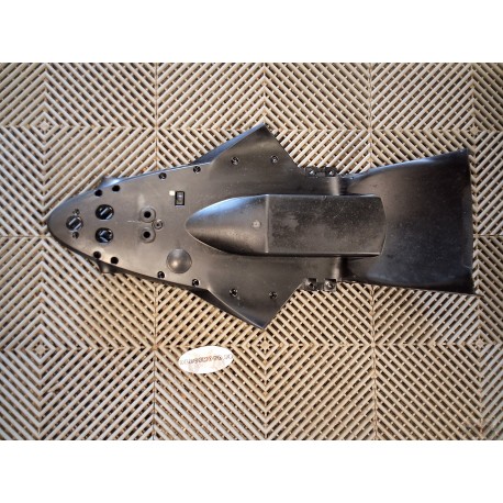 Passage de roue pour 640 Duke II 98-07