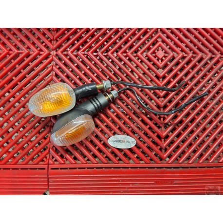 Clignotants avants pour 640 Duke II 98-07 *
