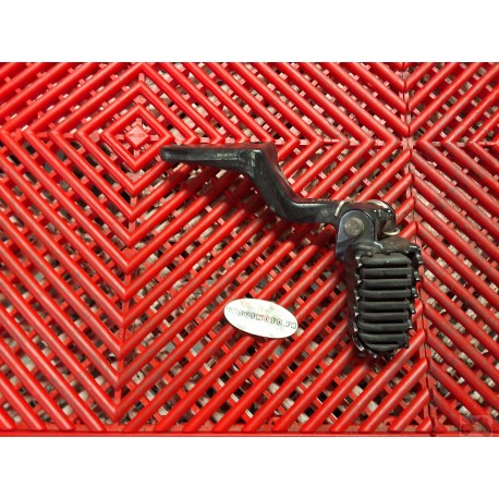 Platine repose pied pilote gauche pour 640 Duke II 98-07 *