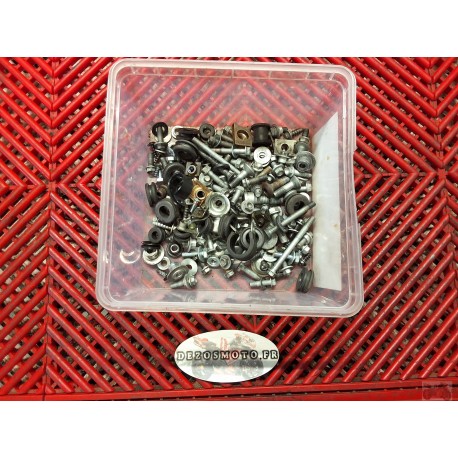 Visserie pour 640 Duke II 98-07 