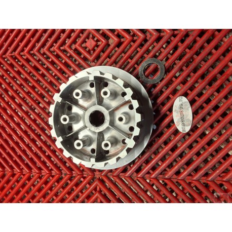 Noix d'embrayage pour 640 Duke II 98-07