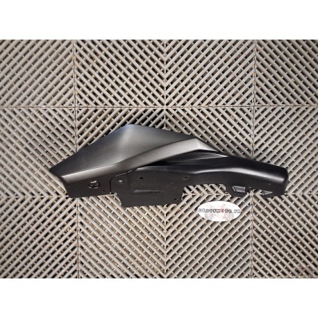 Coque arrière gauche pour MT09 13-16 *