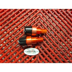 Embouts de guidon pour MT09 13-16 *