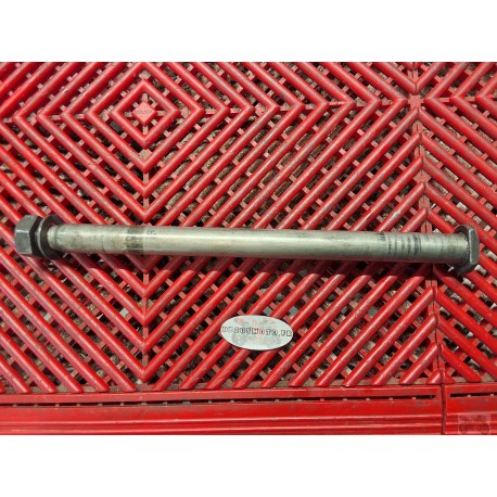 Axe de roue arrière MT09 2013-2016