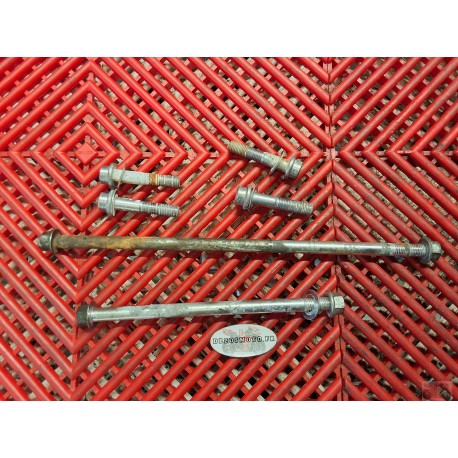Fixations moteur pour MT09 2013-2016