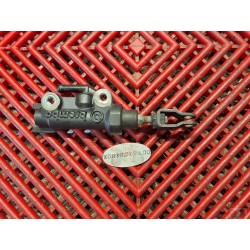 Maitre cylindre de frein arrière BREMBO de MT09 2013-2016 *