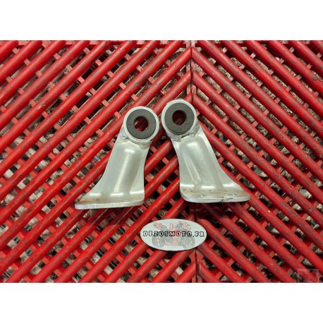 Fixations de Silencieux d'echappement 899