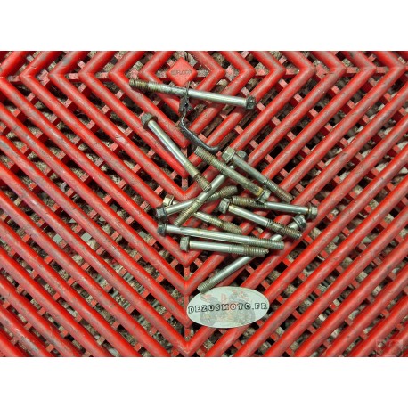 Vis de bloc moteur pour MT125 2014-2019