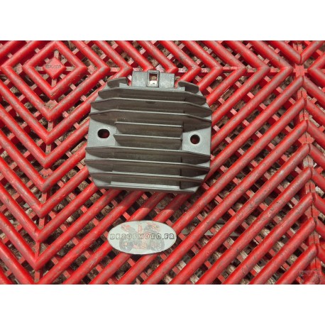 Regulateur pour YZF R125 08-13 