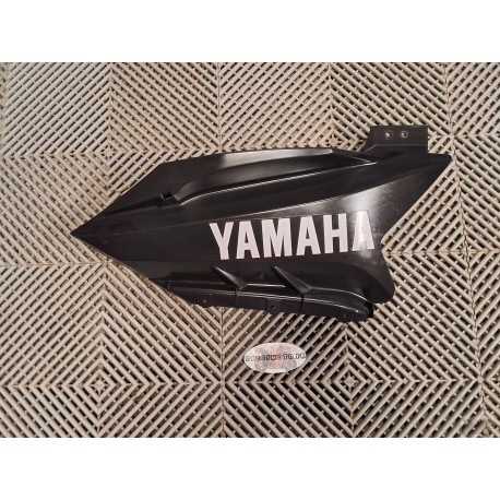 Intermediaire de carénage gauche YZF R125 08-13 *