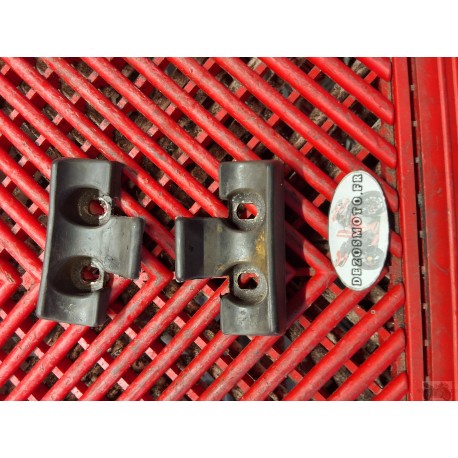 Caoutchoucs sous réservoir de 944 ST2 Ducati 
