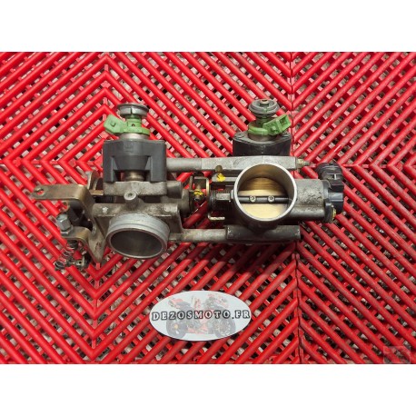 Rampe d'injection de 944 ST2 Ducati 