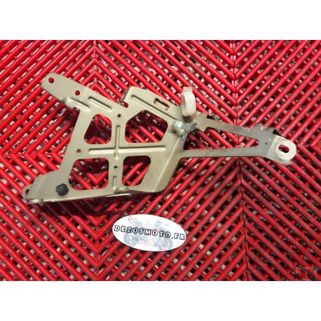 Support avant gauche de 944 ST2 Ducati 