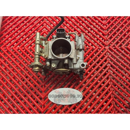 Rampe / carbu pour MT03 06-13
