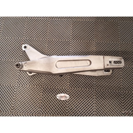 Bras oscillant pour MT03 06-13