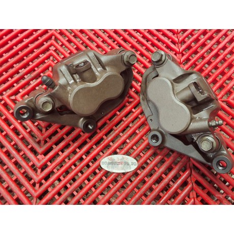 Etriers de frein avant MT03 06-13 *