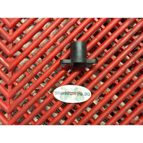 Support serrure de selle pour MT03 06-13