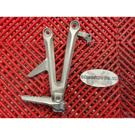 Platine arrière droite pour CBR 1000 04-07